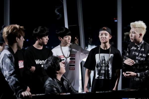 Danger (Mo-Blue Mix) - BTS ft. Thanh Bui hinh anh