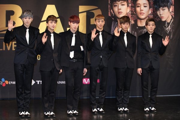 B.A.P đã tổ chức 3 tour diễn dài hơi ở nước ngoài.