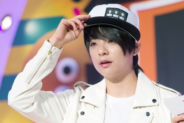 Co nang tomboy cua f(x) bat ngo danh le hinh anh