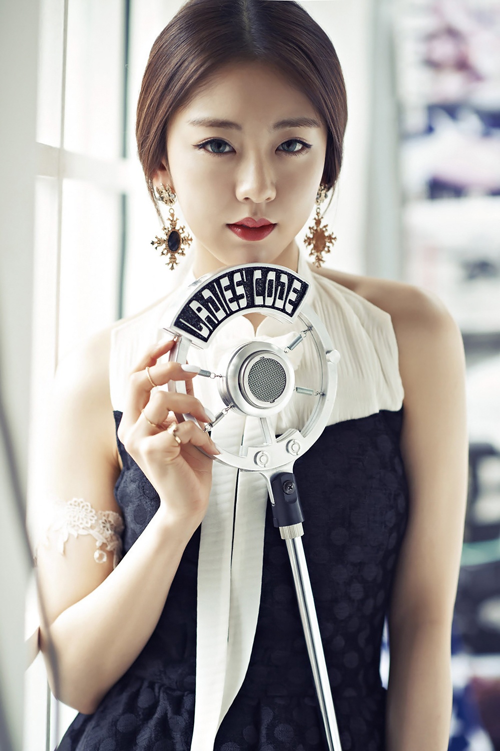 Chỉ 4 ngày sau đám tang EunB, 