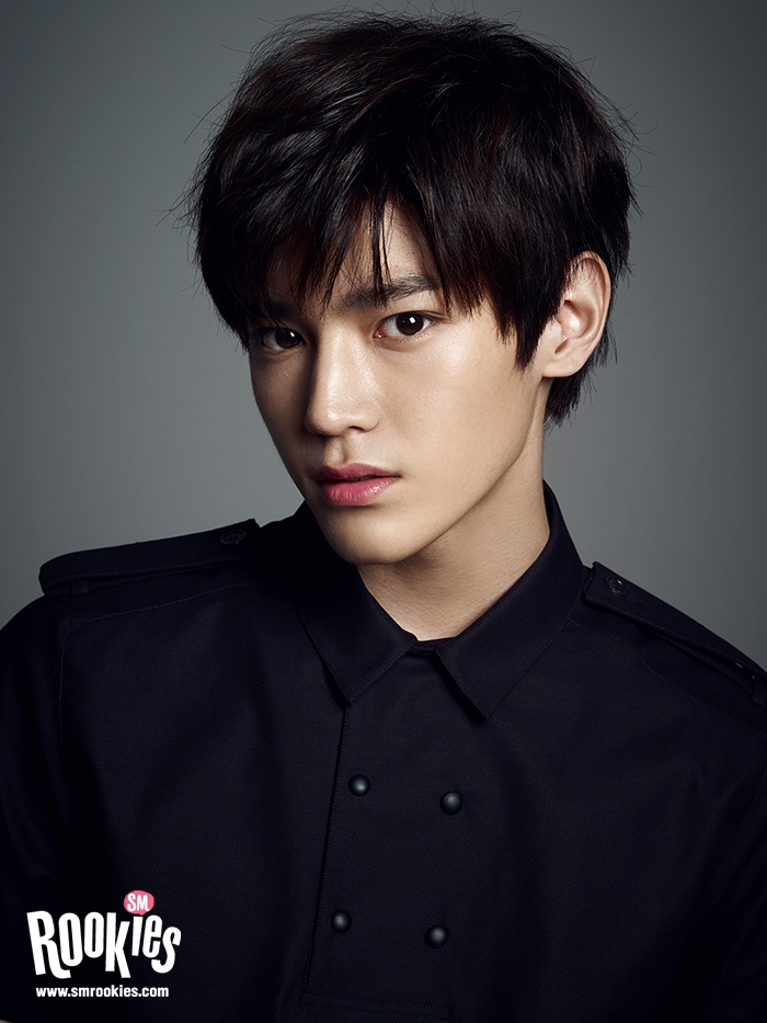 Taeyong dính scandal trước khi chính thức ra mắt.