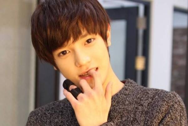 Trai dep cua SM Entertainment bi to lua dao hinh anh