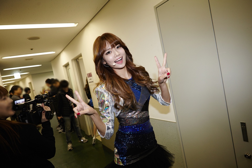 Sau một thời gian thường xuyên vắng mặt trong các hoạt động ở ngoài Hàn Quốc do bận đóng phim, Sooyoung