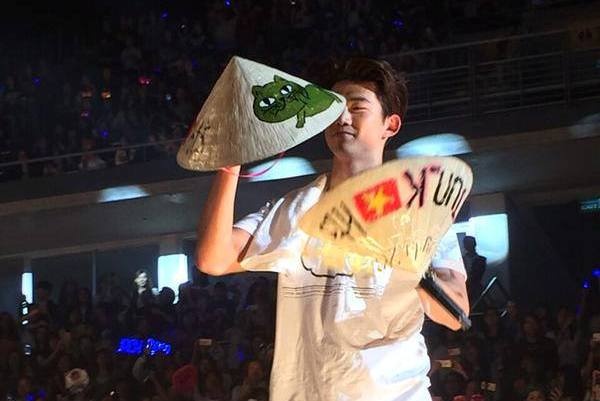 Fan Viet tu hao vi 2PM doi non la tren dat Thai hinh anh