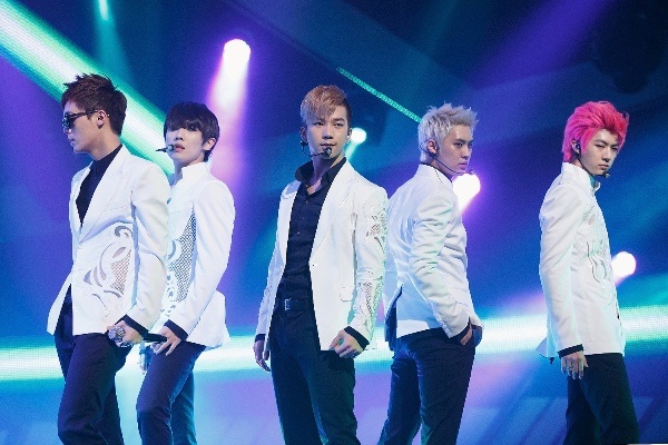 MBLAQ chinh thuc mat 2 thanh vien noi bat hinh anh