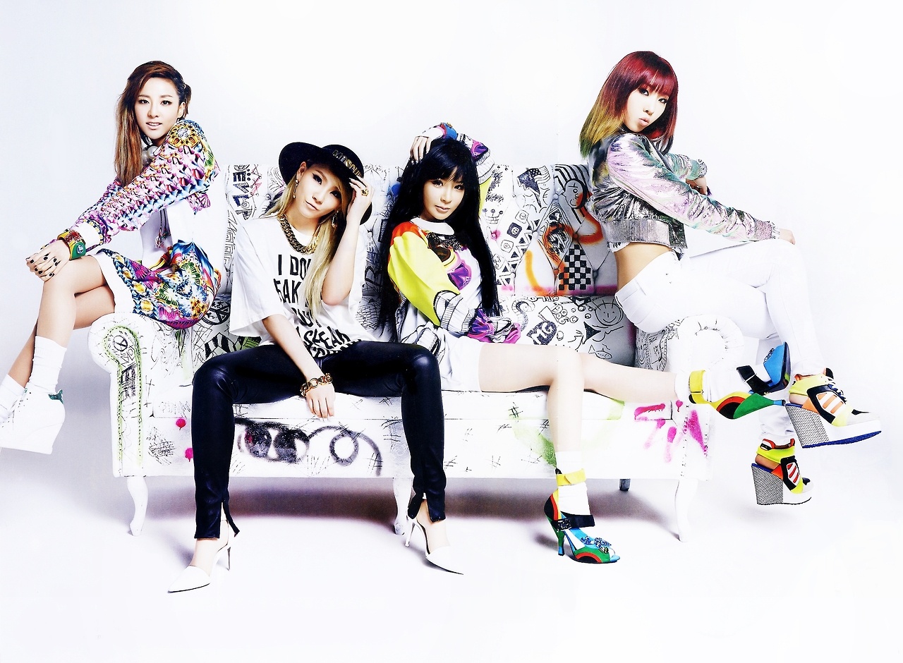 2NE1 là nữ hoàng nhạc số năm 2014.
