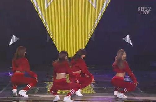 Apink nhay That's Right cua Ciara (KBS Gayo Daechukje 2014) hinh anh