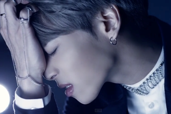 Crazy (Guilty Pleasure) - Jonghyun (SHINee) ft. Iron hinh anh