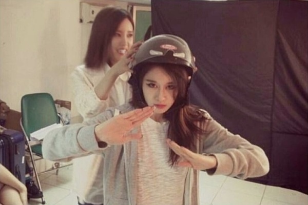 T-ara nhac su co bi giat toc o san bay Sai Gon hinh anh