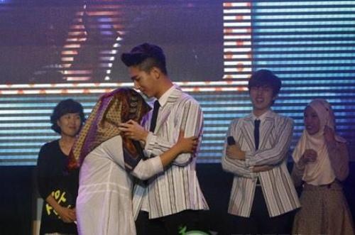 Sao Han bi to sam so fan nu Malaysia hinh anh