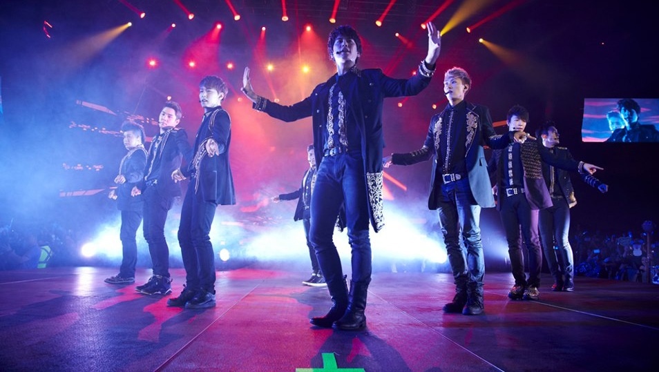 Super Junior mac loi khi hat Evanesce trong Super Show 6 o Bangkok, Thai Lan (10/1/2015) hinh anh