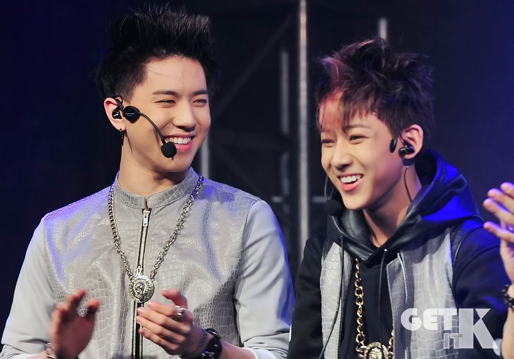 BamBam và Yugyeom phải ở nhà vì visa.