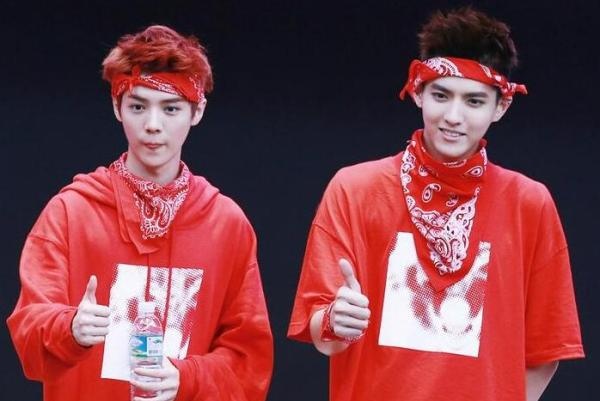 Kris va Luhan (EXO) lai hoa giai that bai voi SM hinh anh