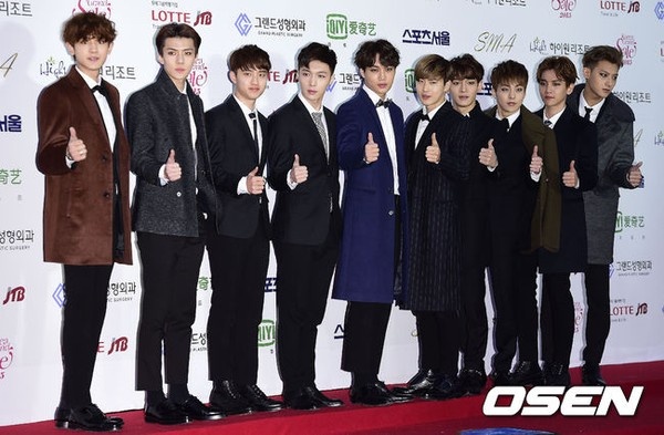 Nhóm EXO. Năm vừa qua, EXO đã vơ vét hàng loạt giải thưởng lớn tại các lễ trao giải.