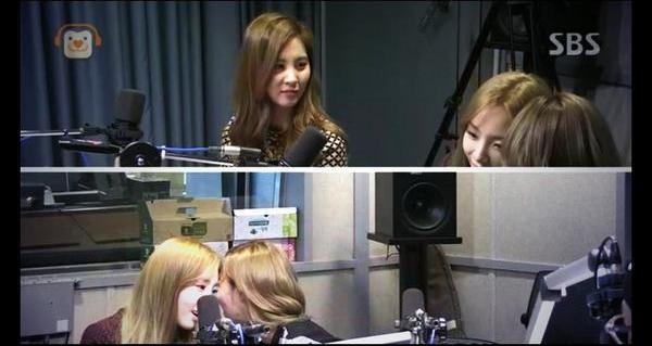 Seohyun nhìn 2 đàn chị chung nhóm 