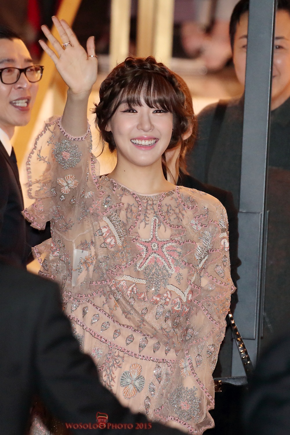 Ngày 5/2, Tiffany - thành viên nhóm nhạc Hàn SNSD - xuất hiện rạng ngời ở Hong Kong theo lời mời của một thương hiệu thời trang nổi tiếng.