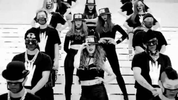 Crazy (MV) - 4minute hinh anh