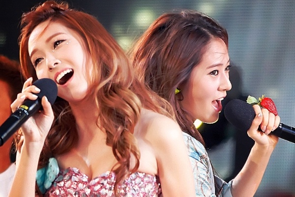 Jessica muon hat chung voi em gai Krystal hinh anh