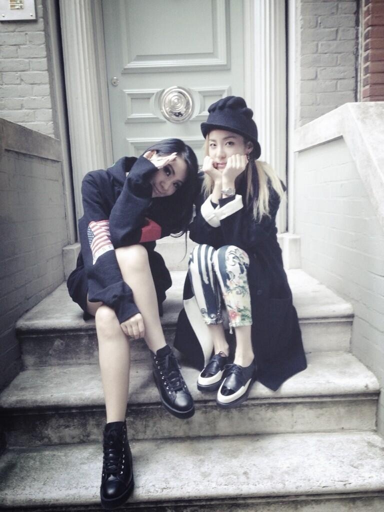 CL (trái) và Dara có một tình bạn đẹp.