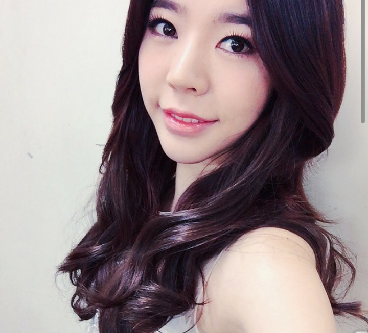 Trong khi Tiffany và Sooyoung đi du lịch đầu năm, cô bạn cùng nhóm Sunny 