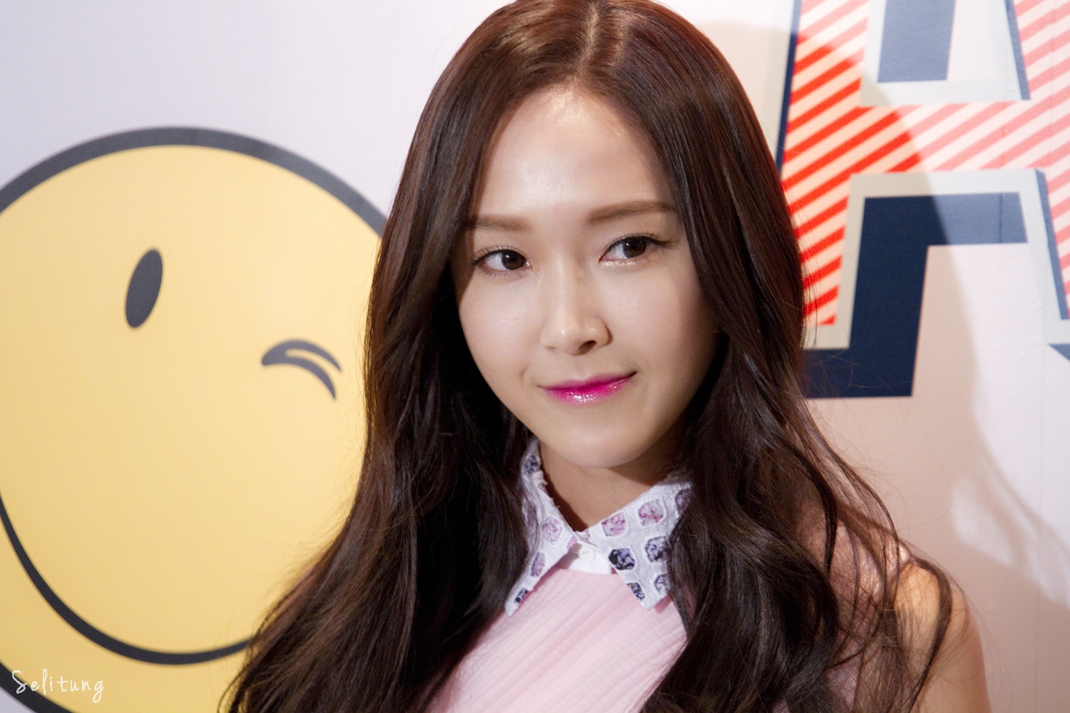 Jessica tham dự một sự kiện hậu SNSD.