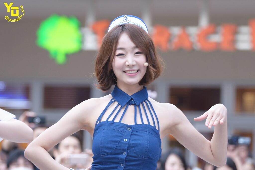 Sojin xinh tươi trong chương trình KARA Projetc.