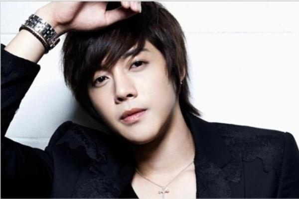 Ban gai co thai tu choi cuoi Kim Hyun Joong hinh anh