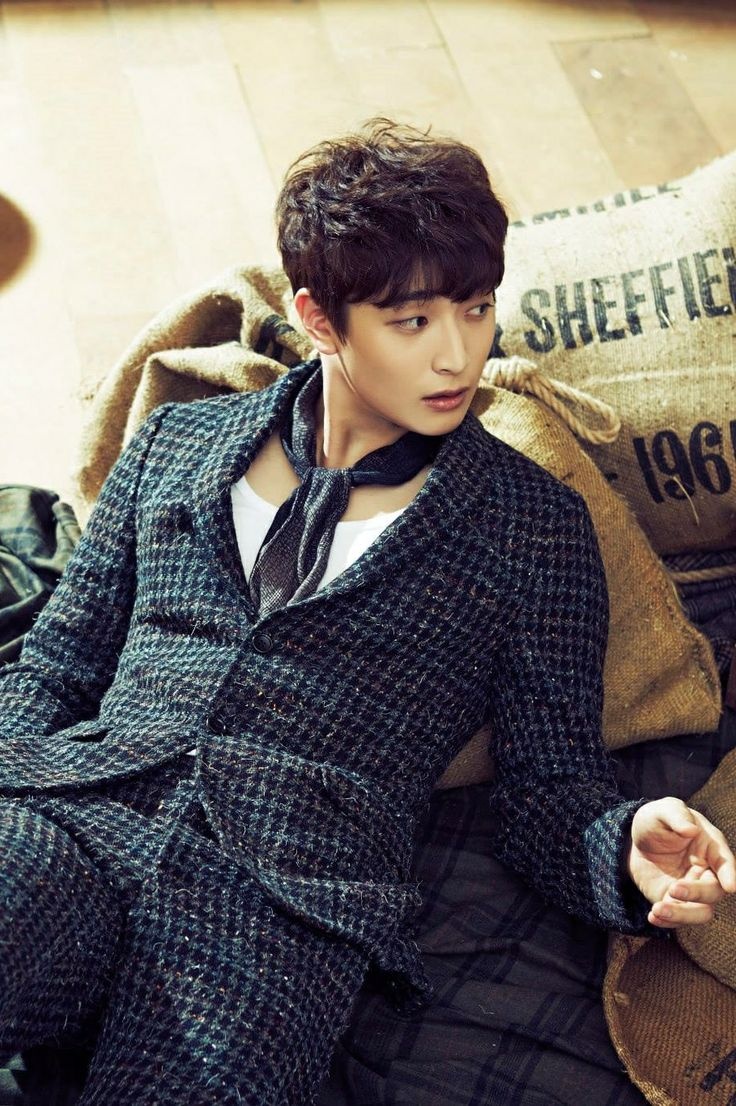 Ngoài Jo Kwon, một thành viên khác của 2AM cũng từng bị stress là Jinwoon. 