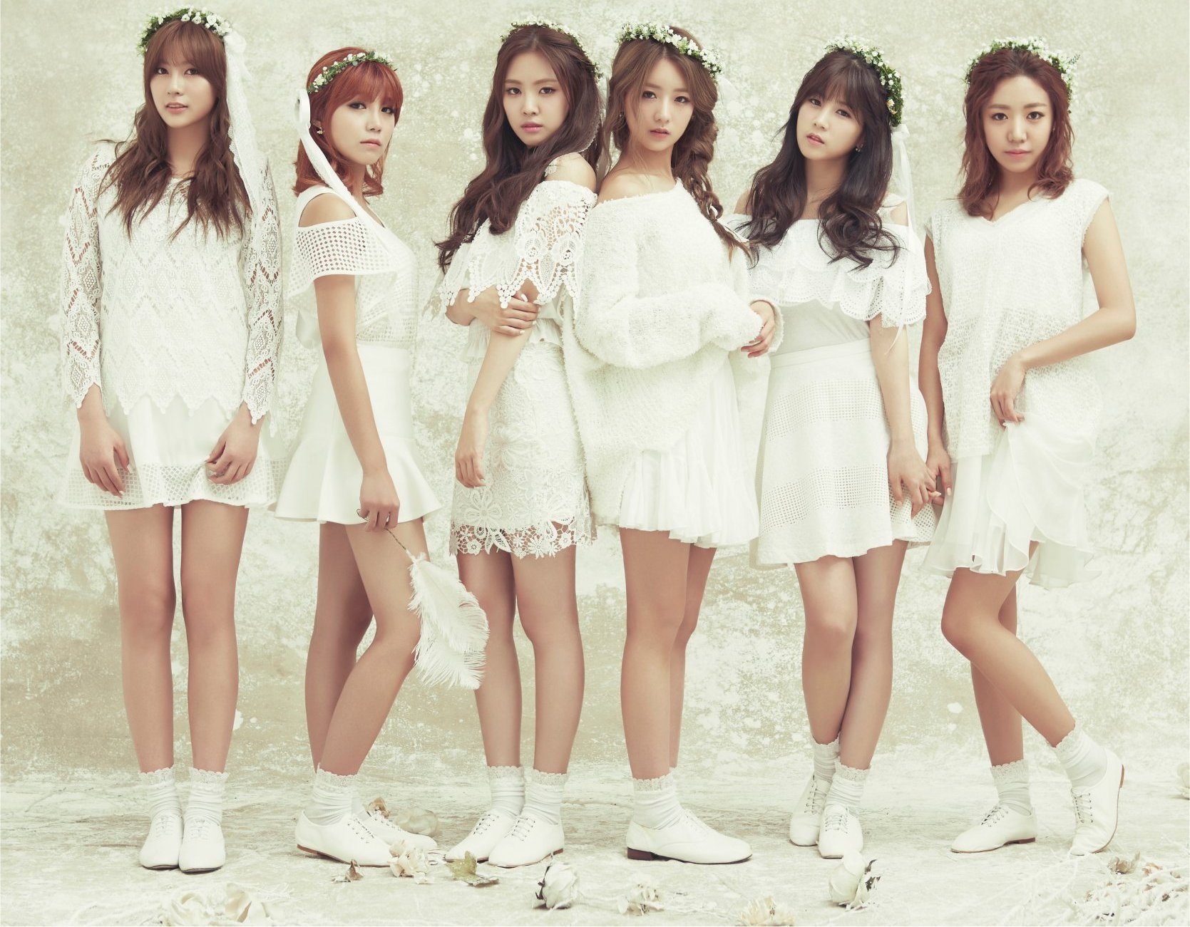Năm 2013, Apink vụt sáng thành ứng viên tiềm năng cho danh hiệu 