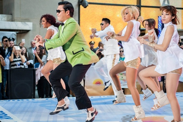 14 dieu nhay noi tieng cua 20 nam Kpop tai hien trong 8 phut hinh anh