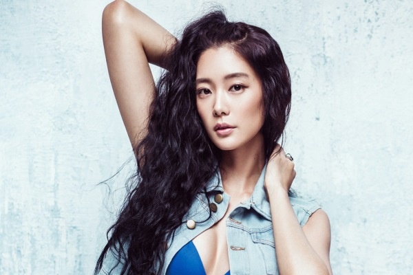 Dai gia trong be boi quay roi kieu nu Clara bi bat hinh anh