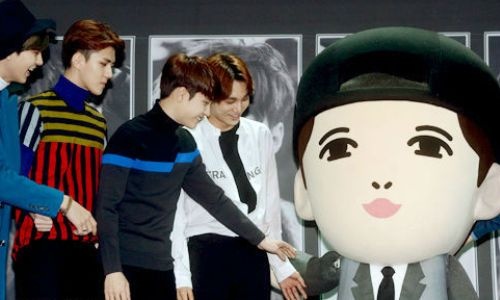 EXO hop bao ra mat album sau khi tro ve tu Viet Nam hinh anh