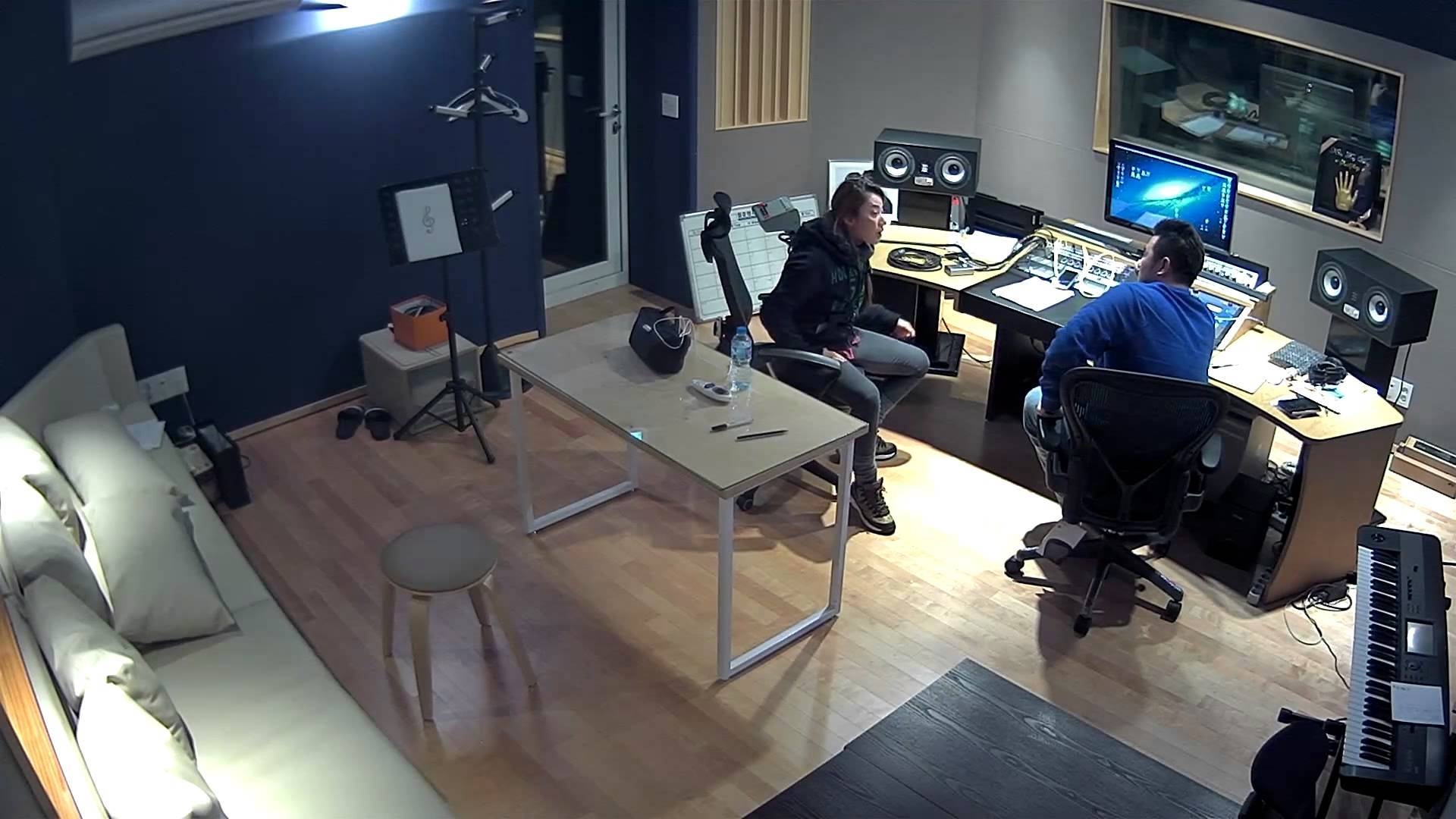 Clip canh tranh cai giua Gilgun va Kim Tae Woo hinh anh