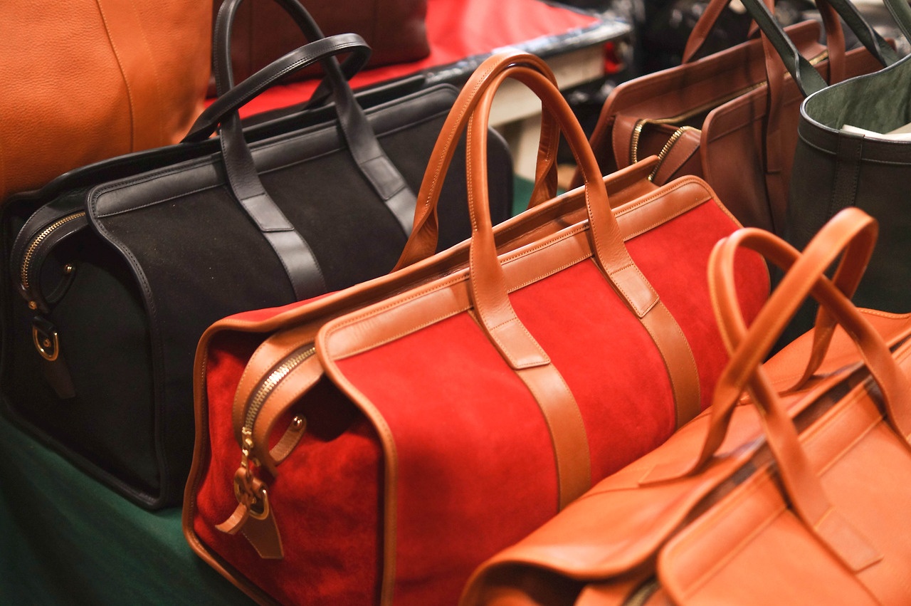 Argentina: Ở đây, bạn có thể dễ dàng tìm được vài món đồ da xinh xắn, chất lượng tốt trong các cửa hàng. 