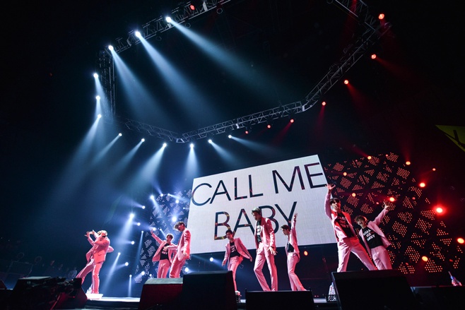 EXO biểu diễn hit mới trong đợt fameeting vừa qua ở Nhật.