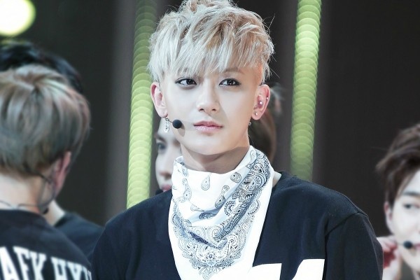 Tao (EXO) len tieng giua tin don bo nhom hinh anh