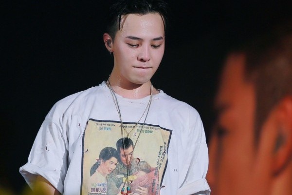 G-Dragon chay mau mat trong concert hinh anh