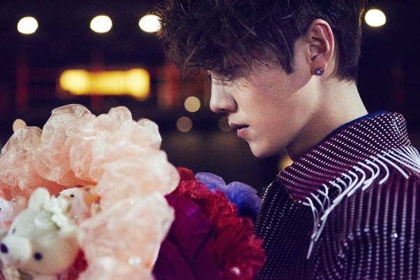 Luhan lang tu trong bo anh ‘5 guong mat Trung Hoa’ hinh anh