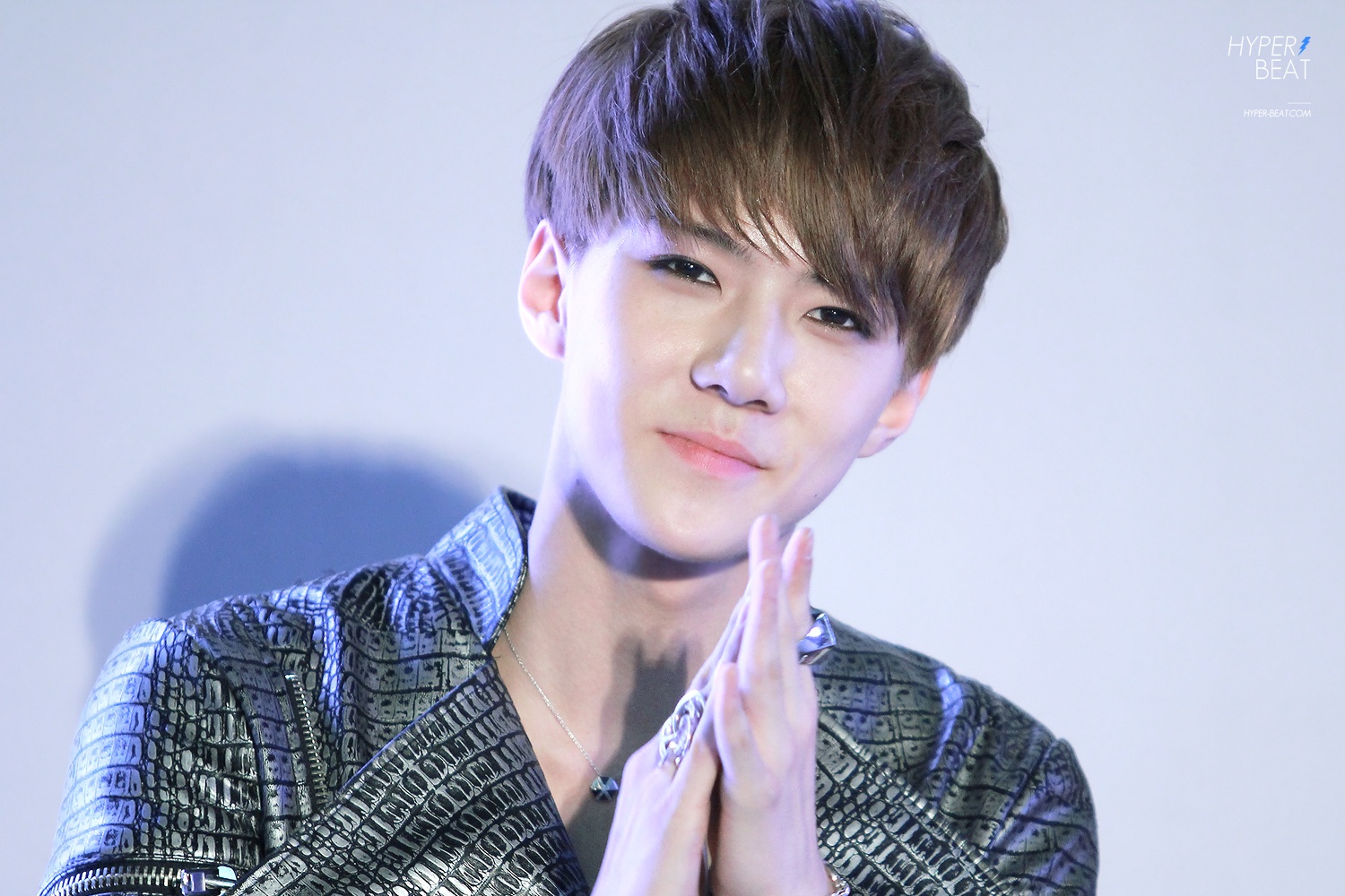 Sehun được hâm mộ nhờ tài vũ đạo và ngoại hình thư sinh.