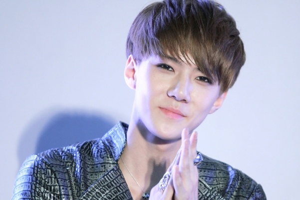 EXO bi che doi qua dat tien cua fan hinh anh