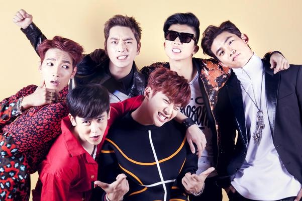 JYP tiep tuc vach mat dao dien tu choi 2PM hinh anh