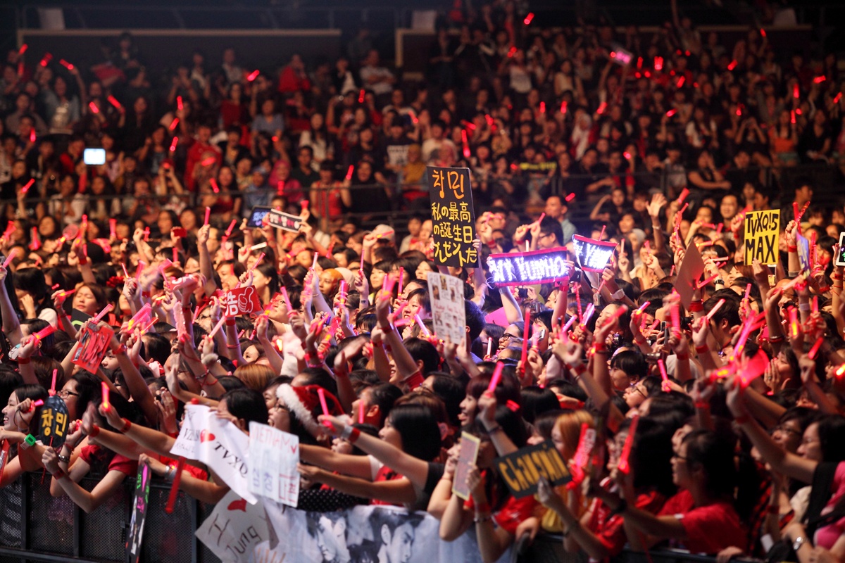 Không phải ca sĩ Kpop nào ra mắt cũng thành sao, được lòng fan.