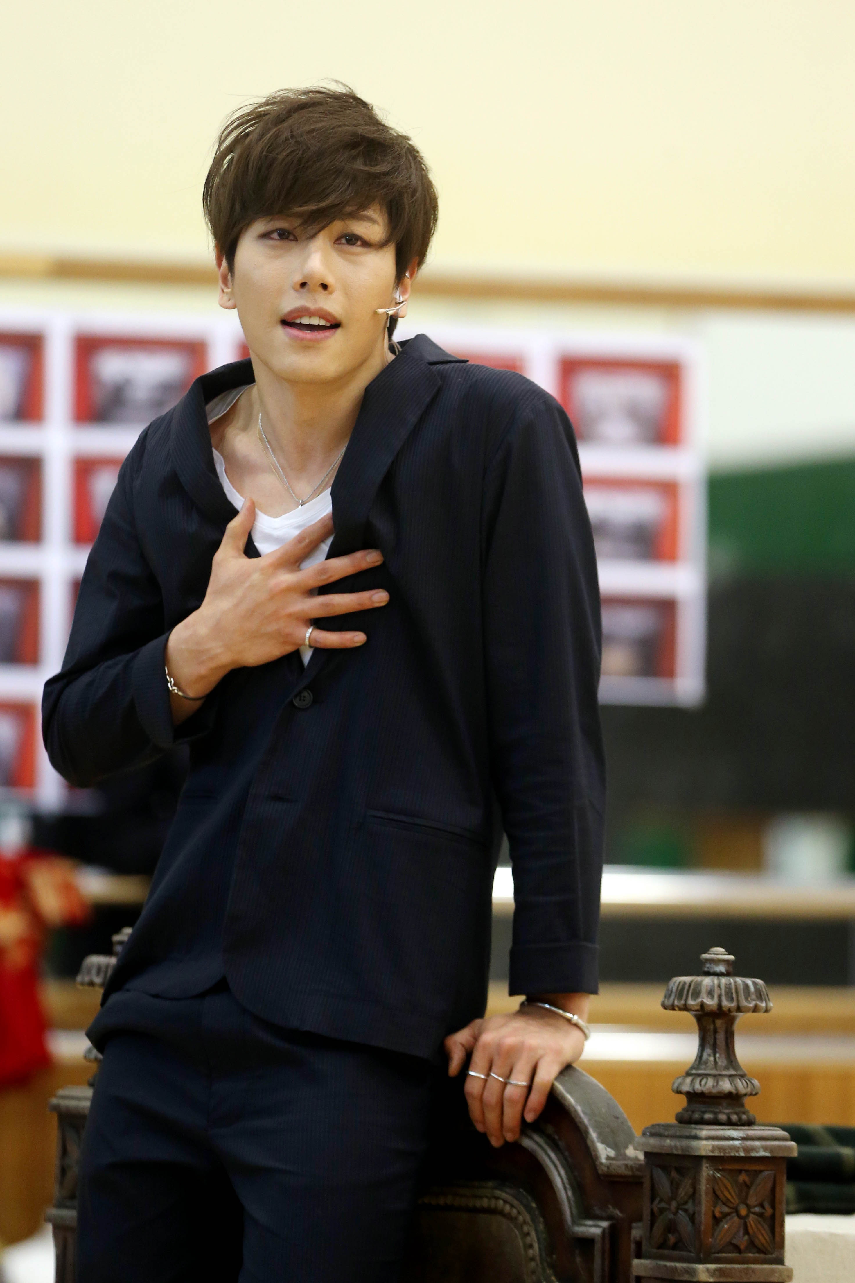 Park Hyo Shin vất vả vì khoản tiền phạt khổng lồ.