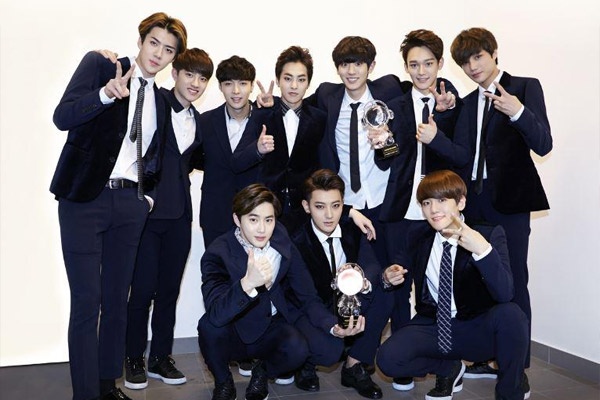 Fan EXO chi trich nha dai thien vi Big Bang hinh anh