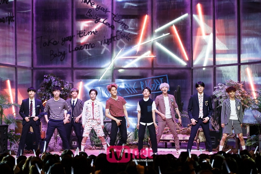 Love Me Right (EXO) chịu thua Bang Bang Bang của đàn anh.