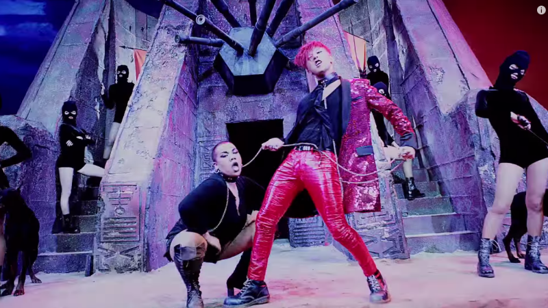 Cảnh gây tranh cãi thuộc về sáng tạo của G-Dragon.