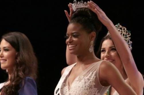 Hoa hau Brazil mat vuong mien vi da co chong hinh anh