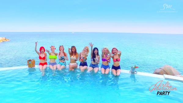 Clip hau truong quay MV Party  - SNSD hinh anh