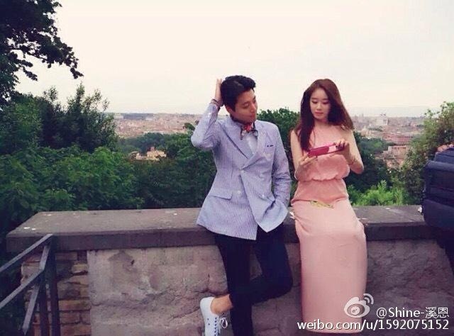 Jiyeon và Lee Dong Gun thân mật trên trường quay.