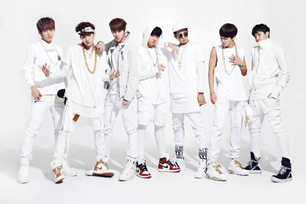 Nhom nhac Han huy su kien vi bi doa giet hinh anh